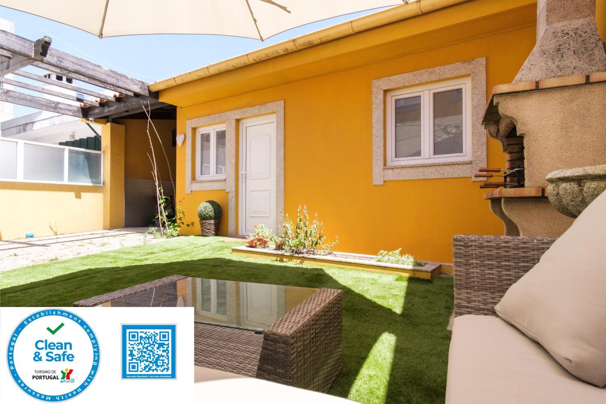 Perafita Yellow House - Ecohost エクステリア 写真