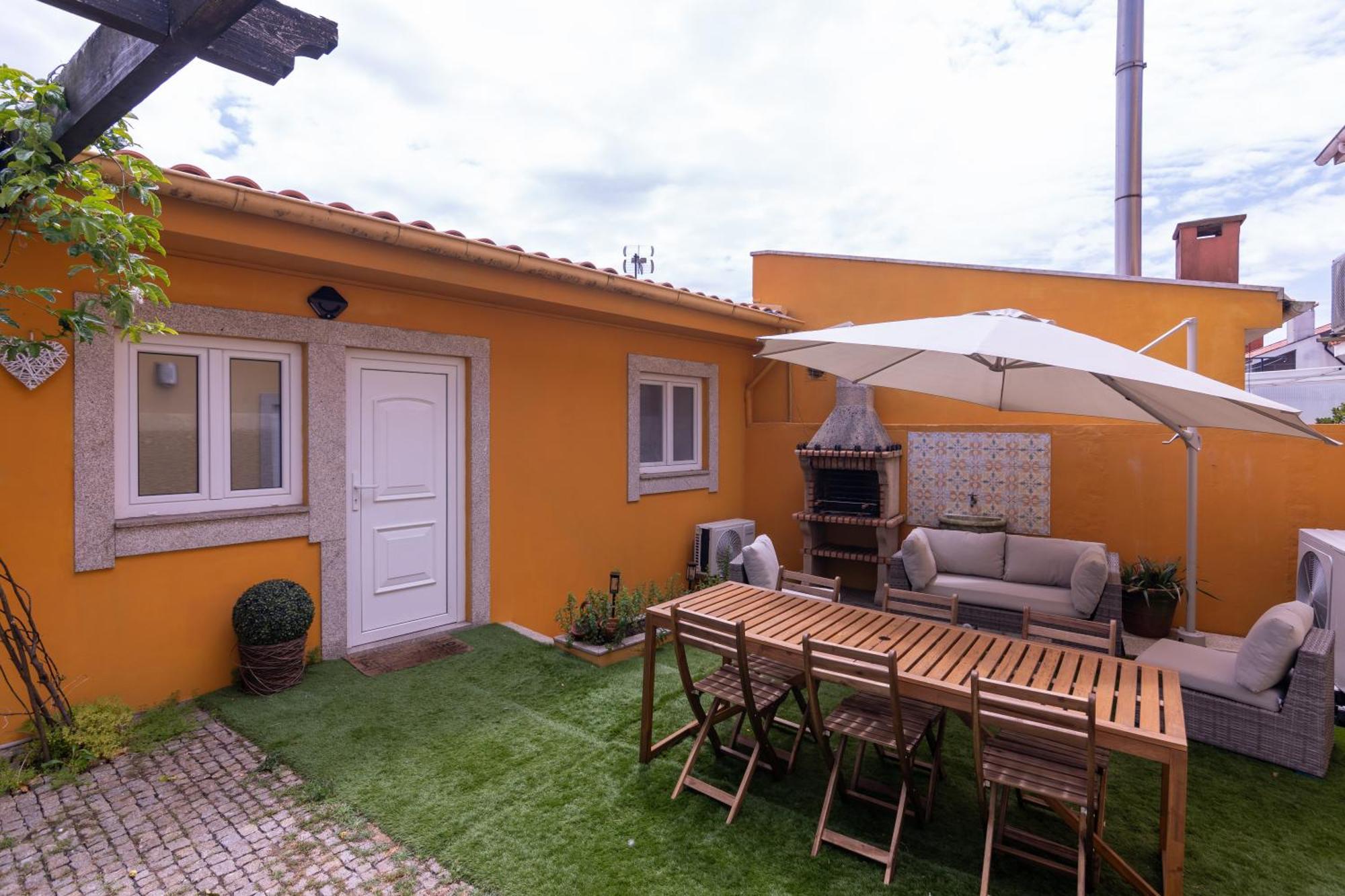 Perafita Yellow House - Ecohost エクステリア 写真